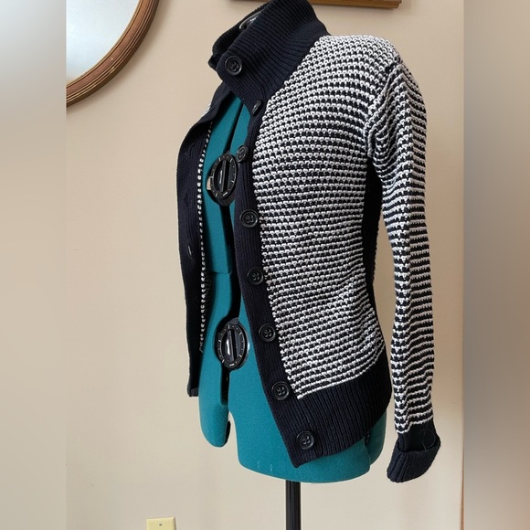 Banana Republic extra small XS button up sweater, black white knit, snug fit - Picture 1 of 4